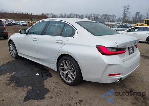 2025 BMW 330I xDrive z USA, uszkodzony, nr VIN 3MW89CW06S8F12689